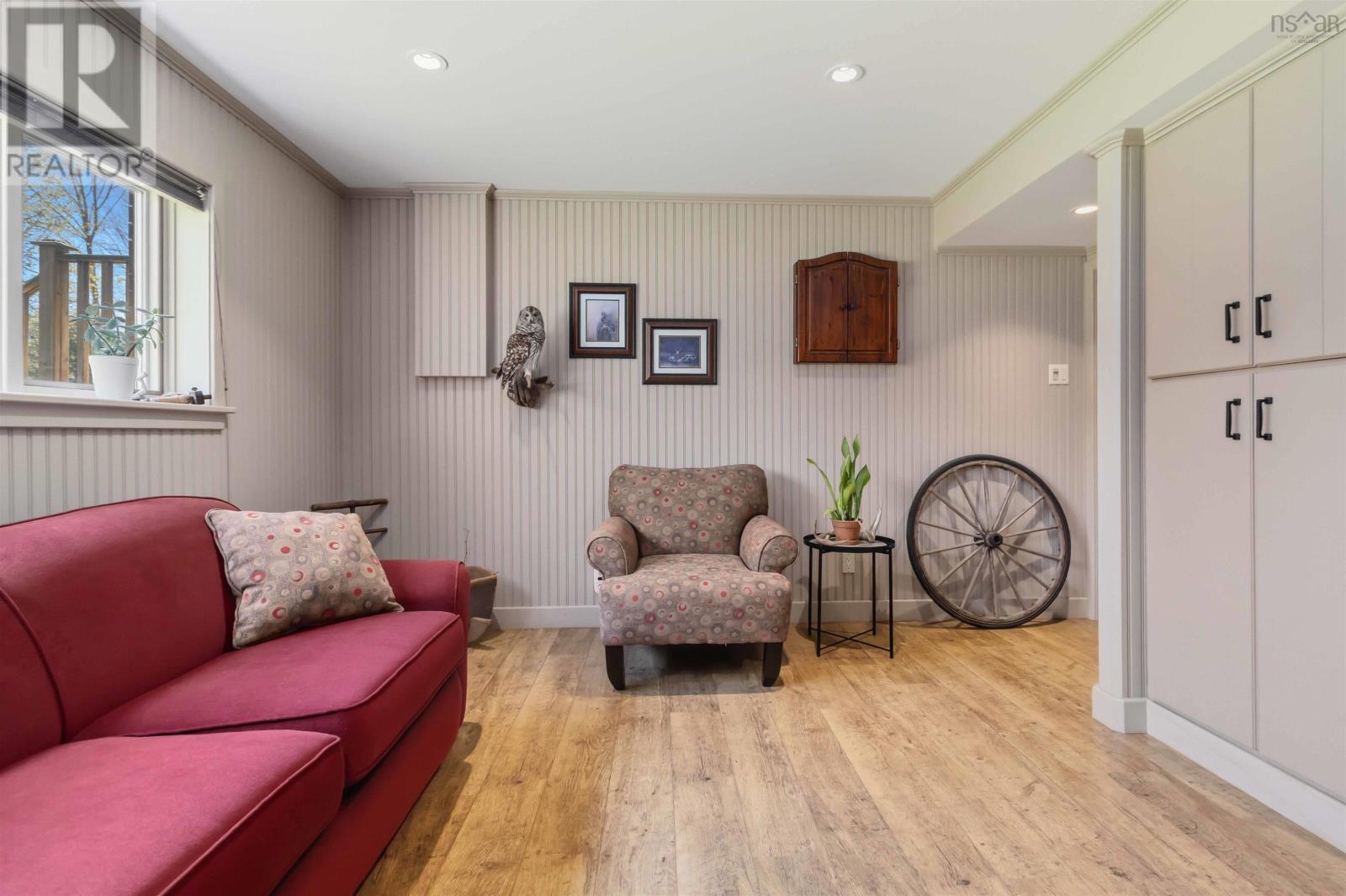 61 Charles Hill Road - 34