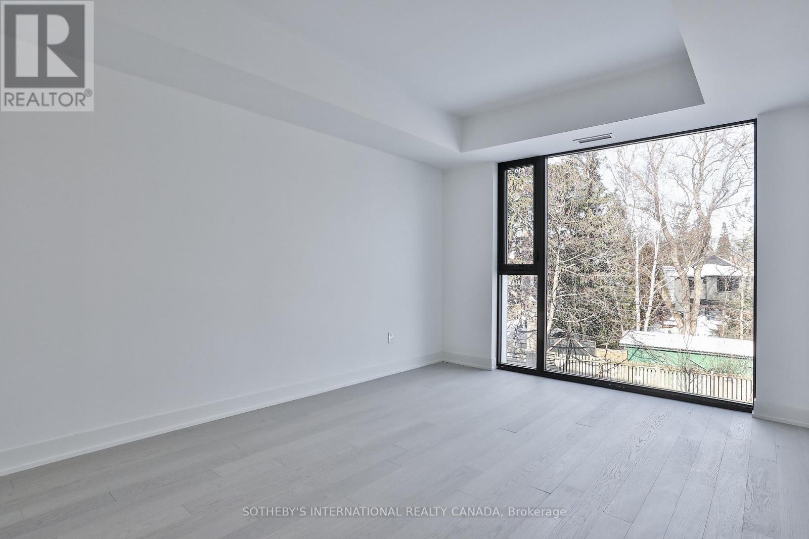 #311 200 KEEWATIN AVENUE - 18