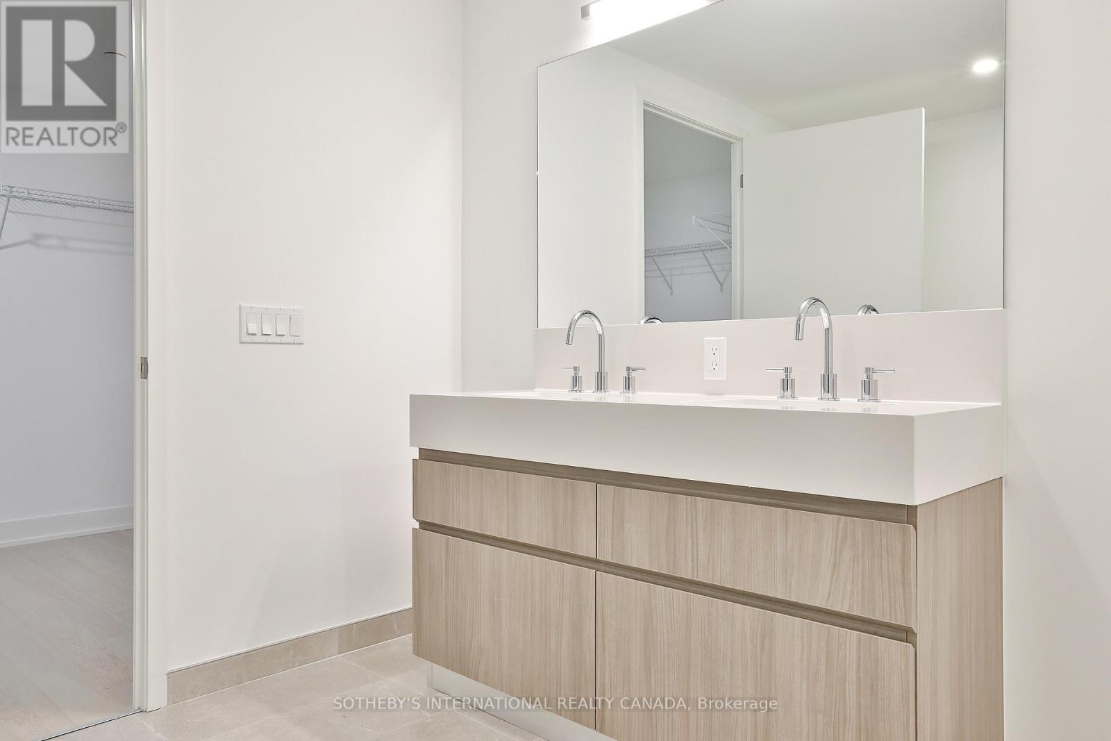 #311 200 KEEWATIN AVENUE - 21