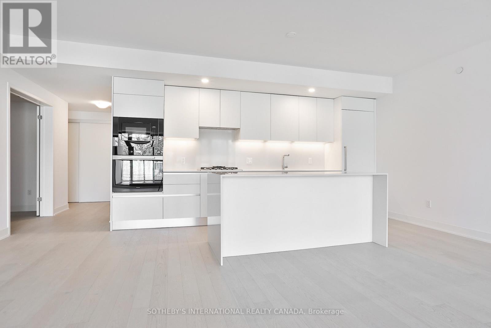 #311 200 KEEWATIN AVENUE - 7