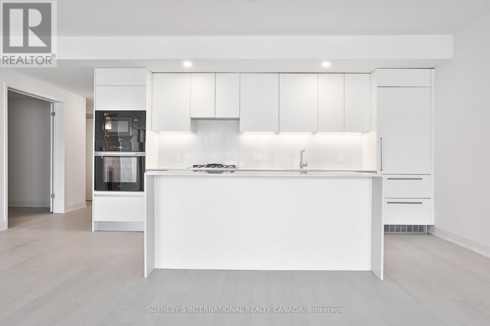 #311 200 KEEWATIN AVENUE - 8