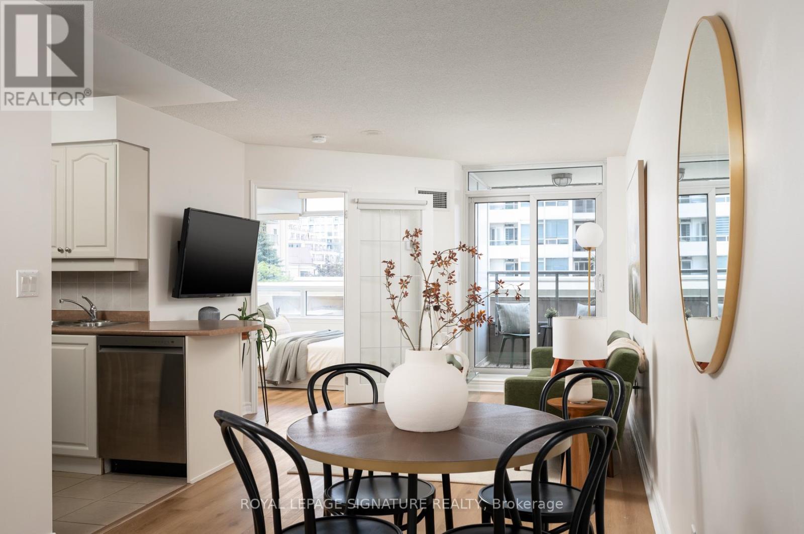 #306 2 REAN DRIVE - 8