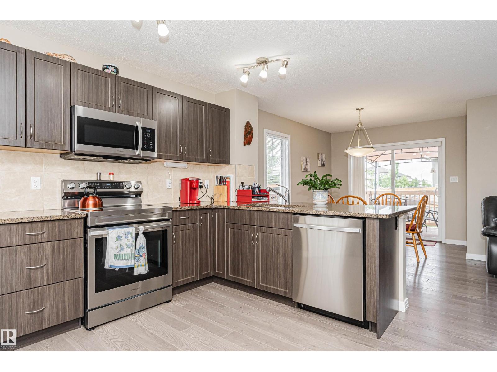 16423 134 ST NW - 8
