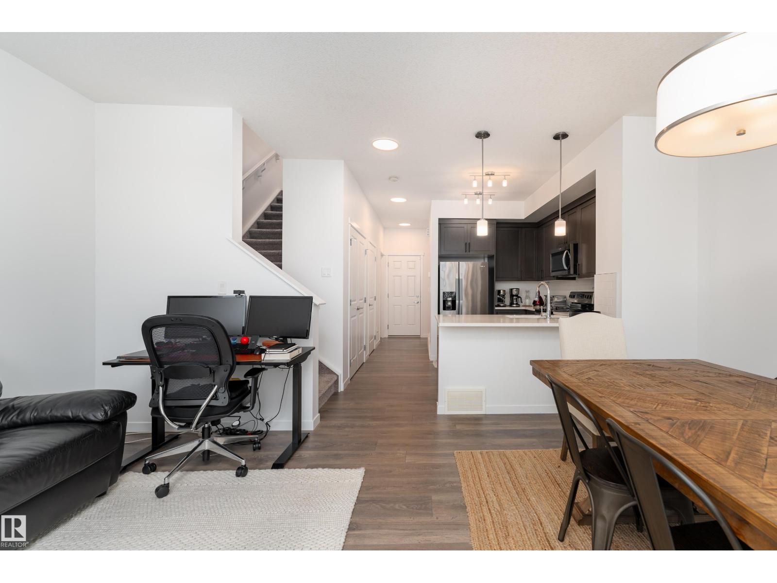 2522 152 AV NW - 8