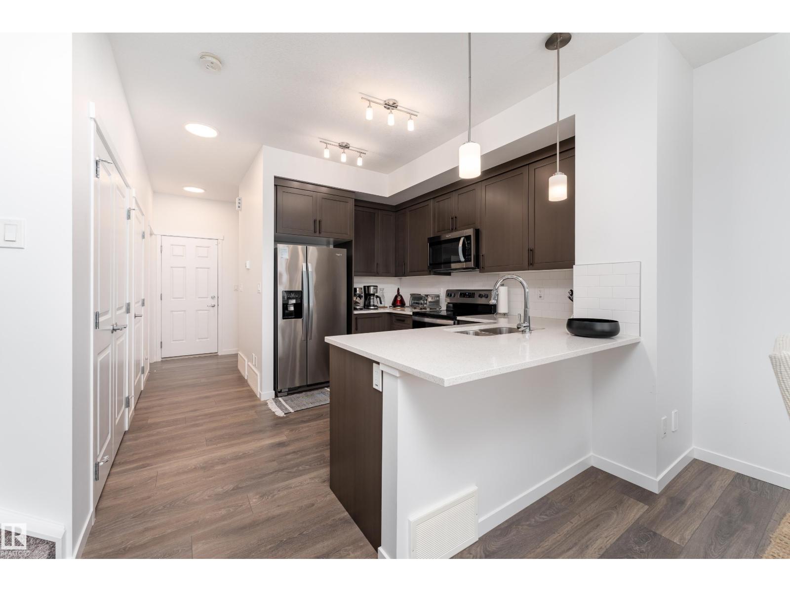 2522 152 AV NW - 9