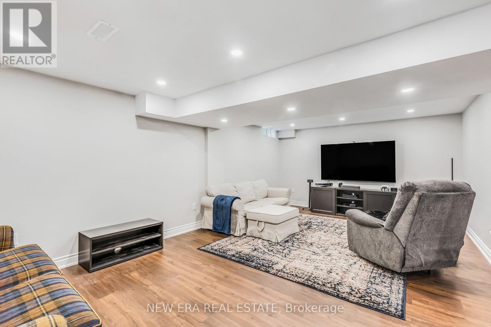 11 WARNFORD CIRCLE - 28