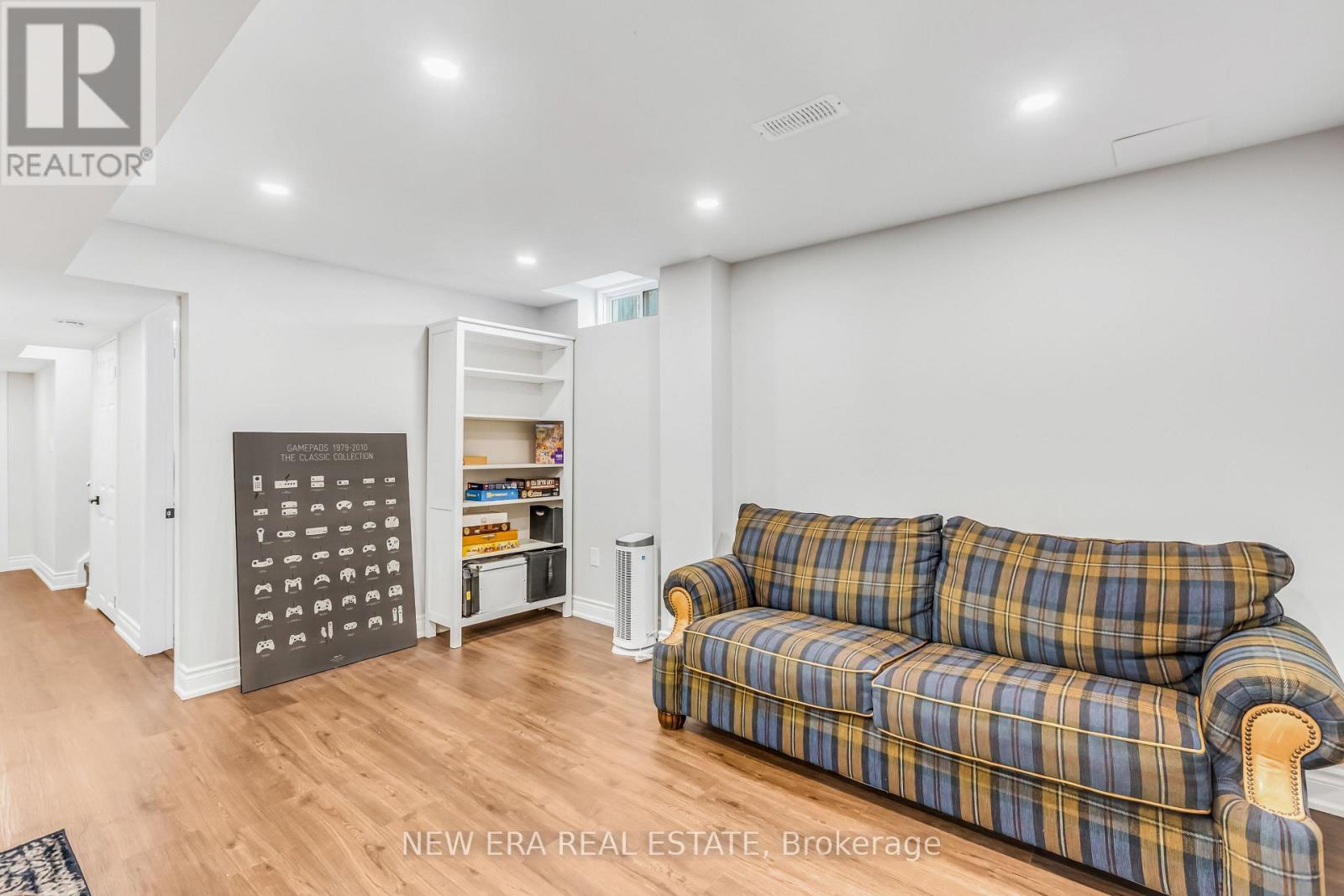 11 WARNFORD CIRCLE - 29