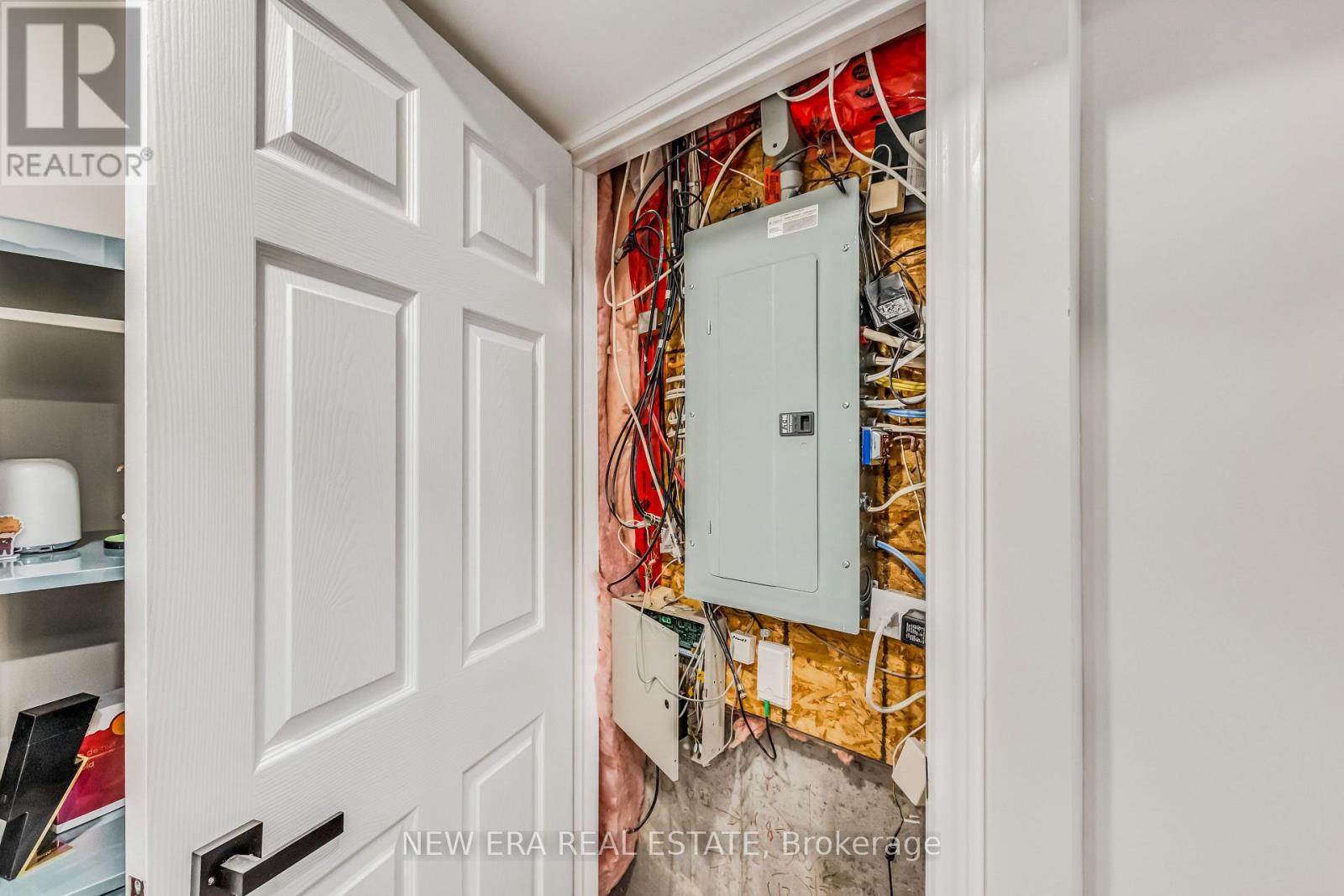 11 WARNFORD CIRCLE - 32