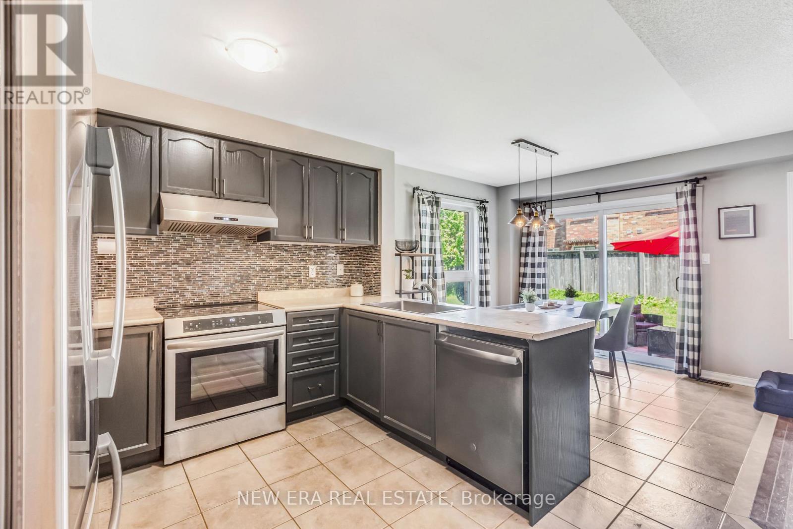 11 WARNFORD CIRCLE - 7