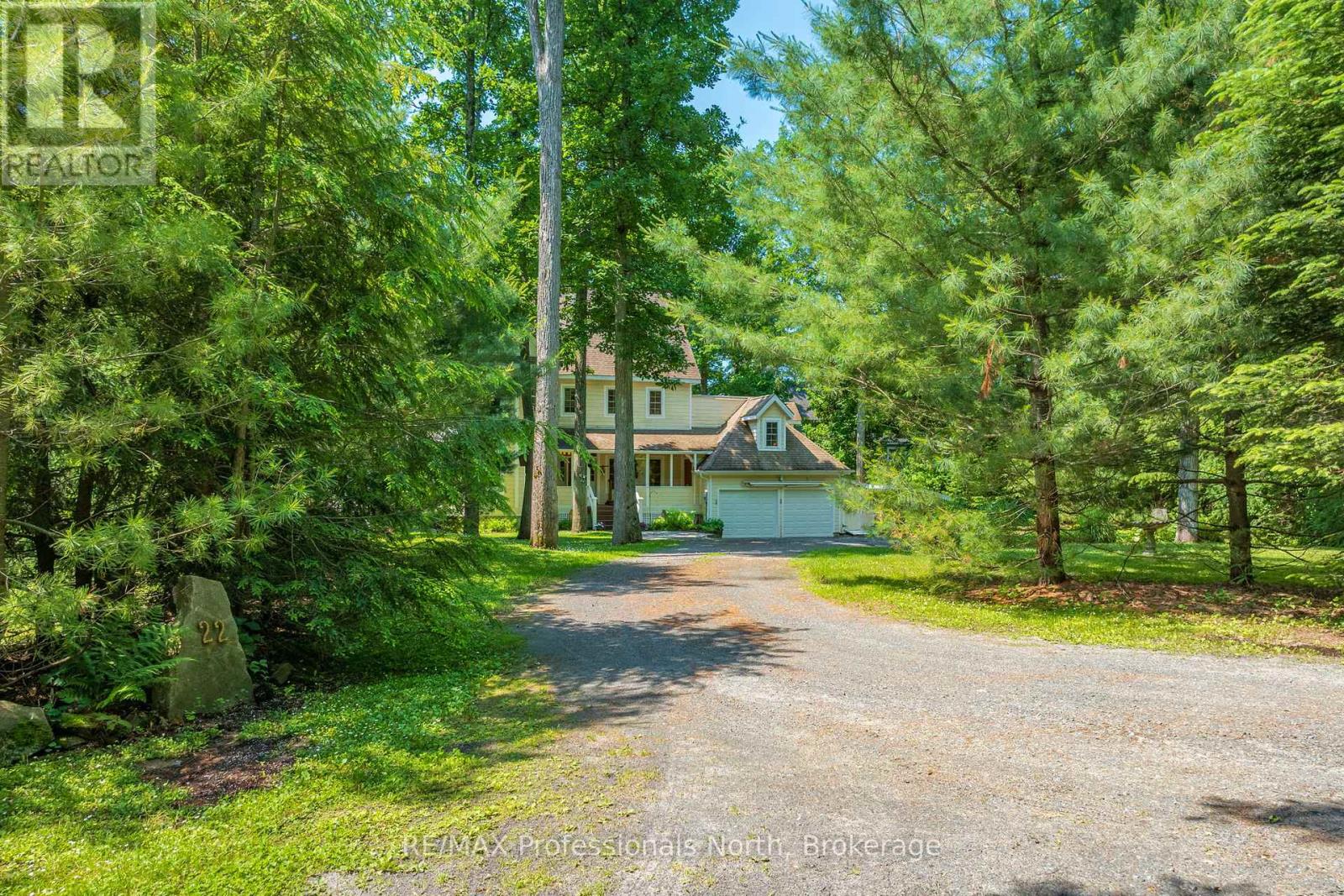 22 KNOWLES CRESCENT E - 5