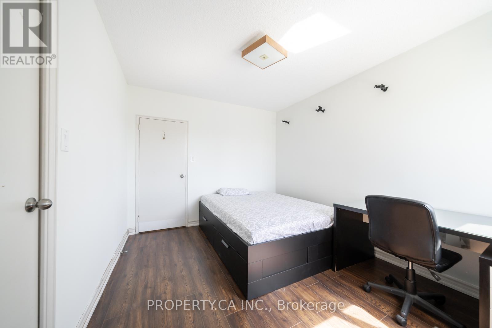 #404 45 WESTMOUNT ROAD N - 16