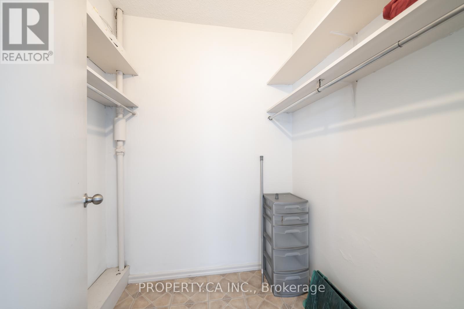 #404 45 WESTMOUNT ROAD N - 15