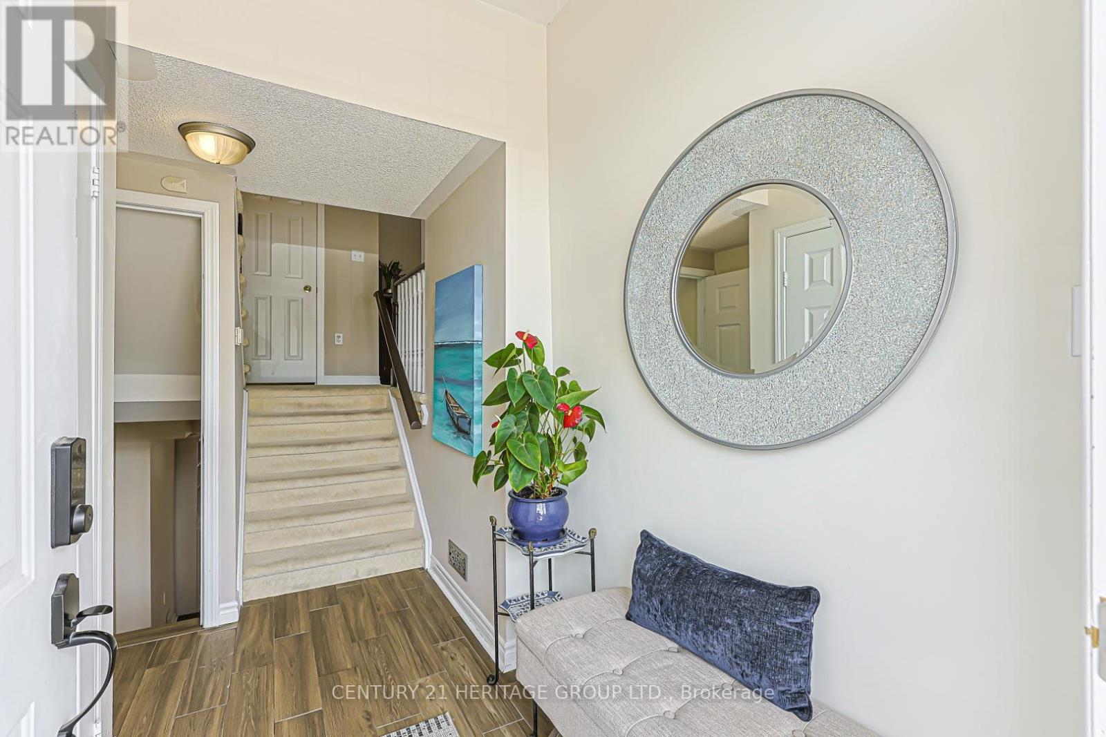 22 VILLAGE GREEN LANE - 4