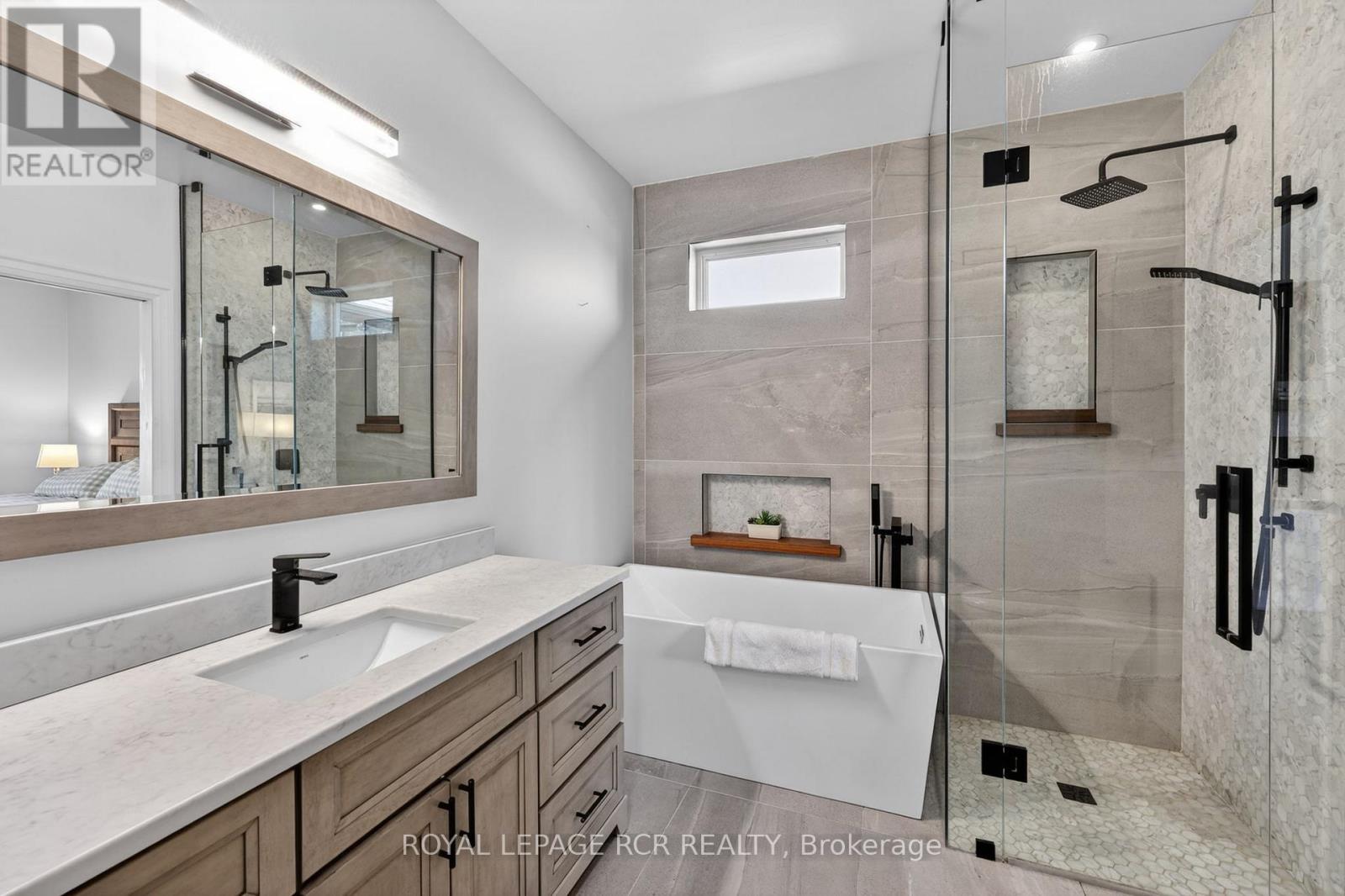 78 GLENHURON DRIVE - 13