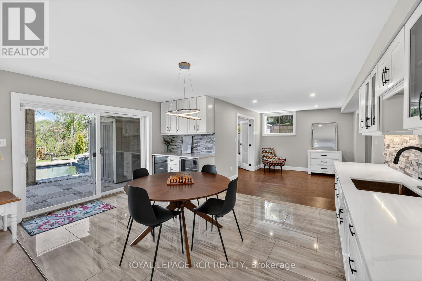 78 GLENHURON DRIVE - 23
