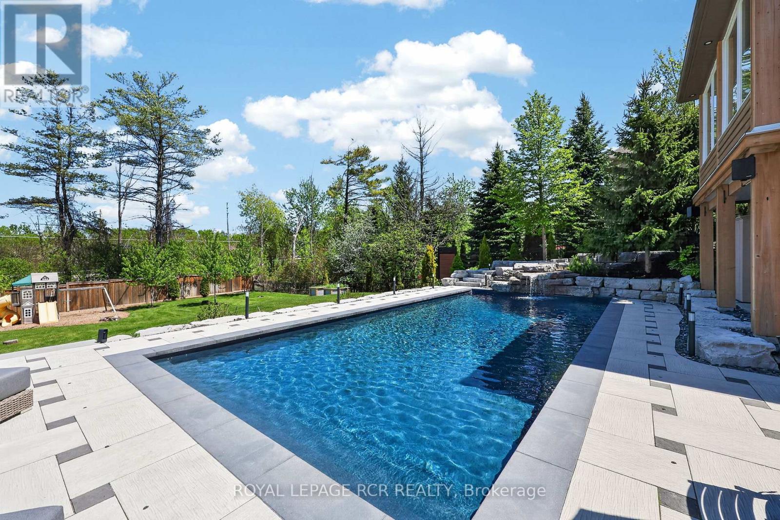 78 GLENHURON DRIVE - 35