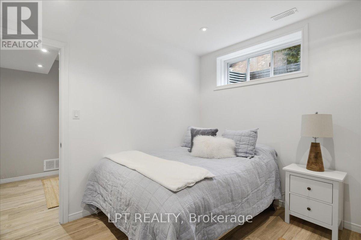 62 WILLIAMS STREET - 34