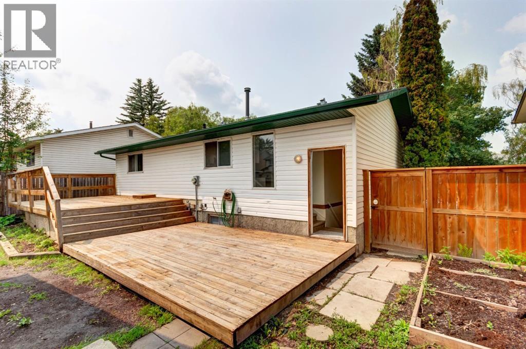 423 Queen Anne Way SE — photo 29