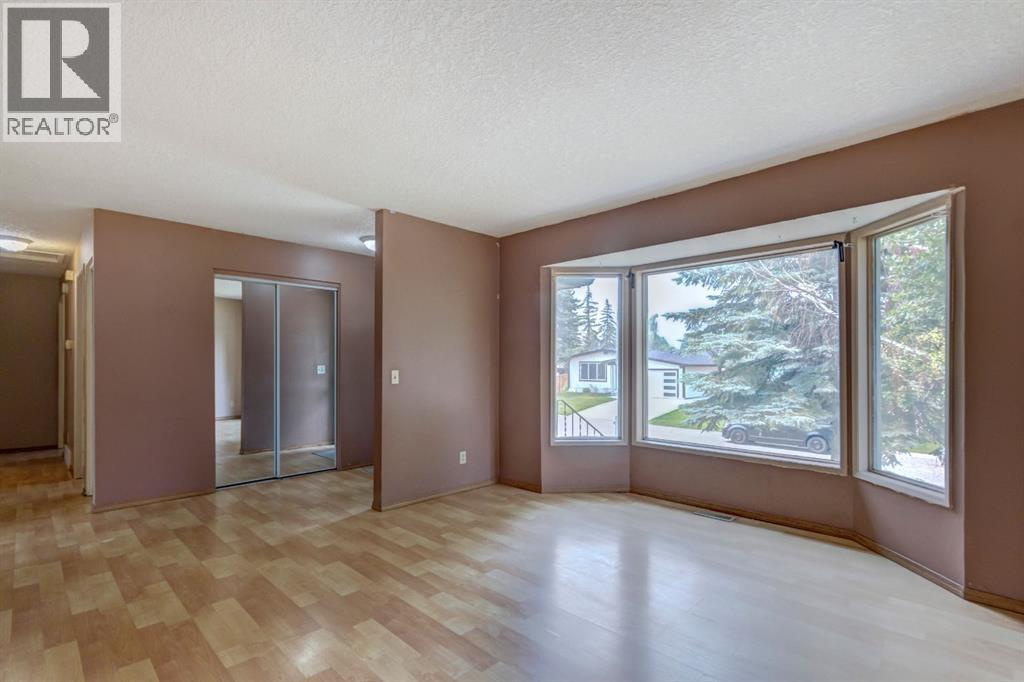 423 Queen Anne Way SE — photo 6