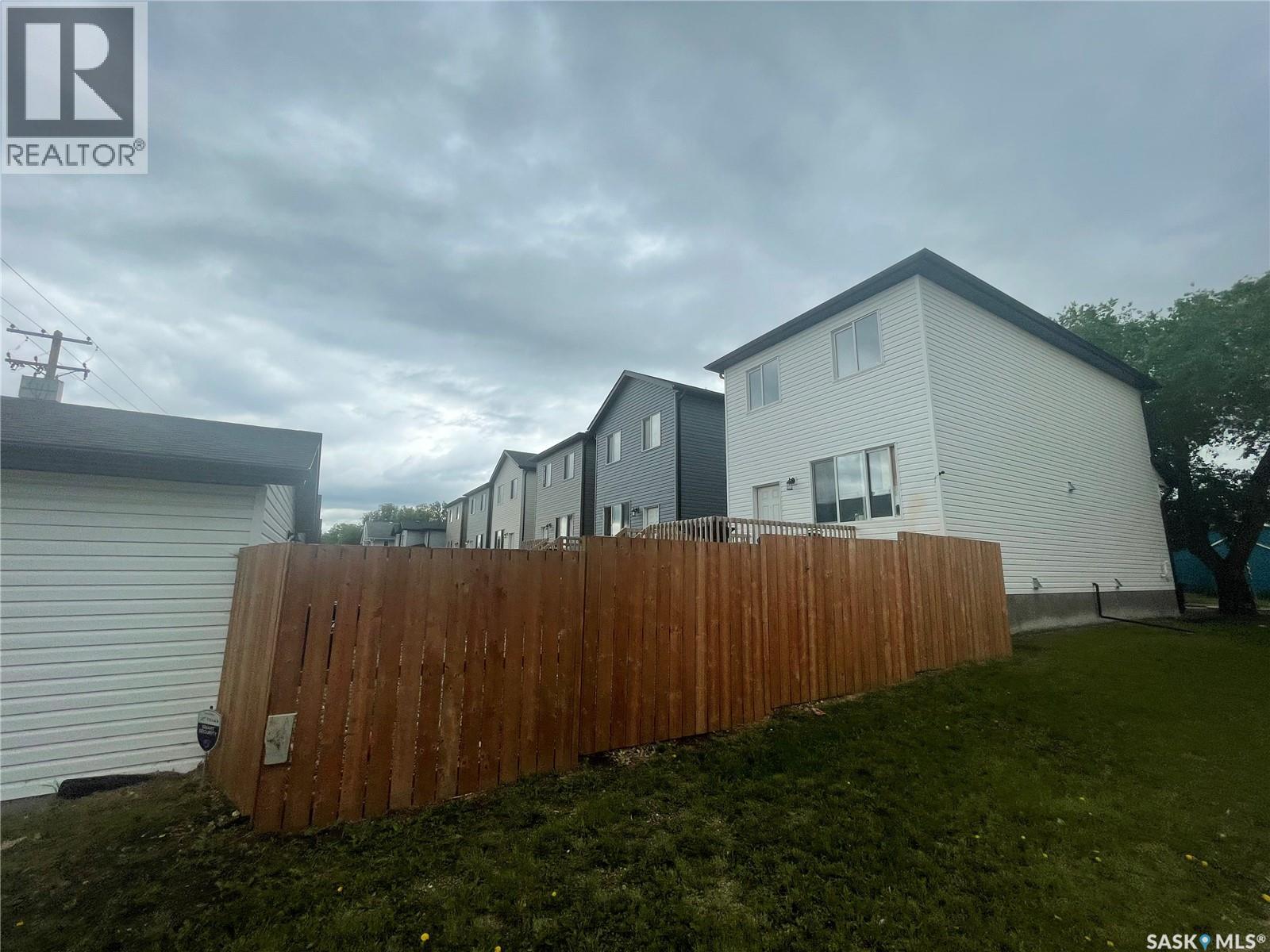 1530 B AVENUE N - 10