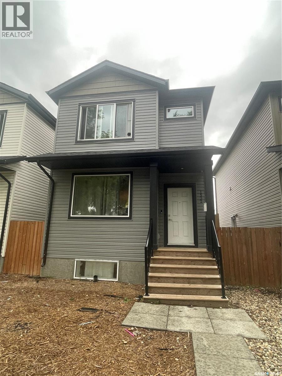 1530 B AVENUE N - 18