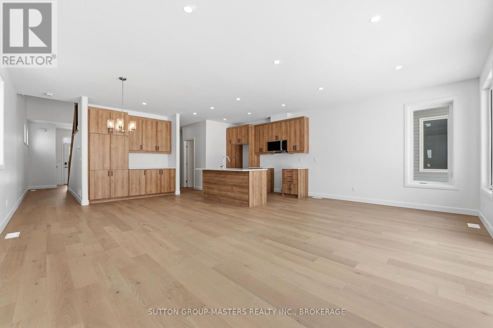 218 SUPERIOR DRIVE - 10