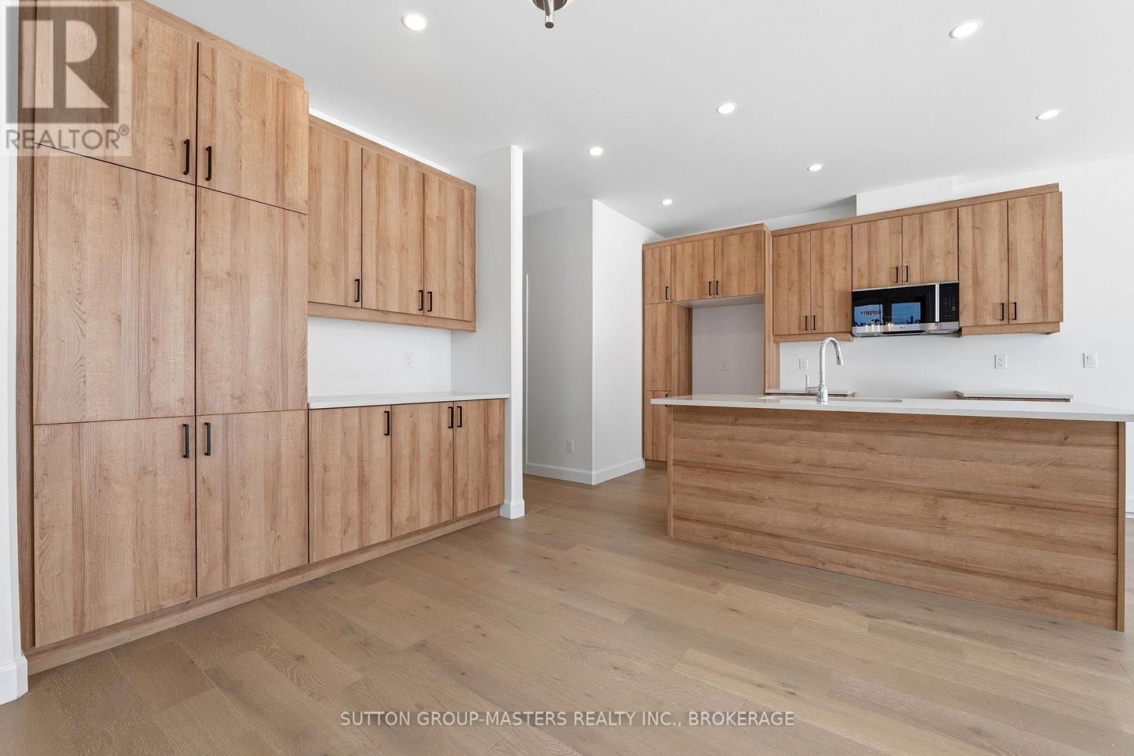 218 SUPERIOR DRIVE - 11