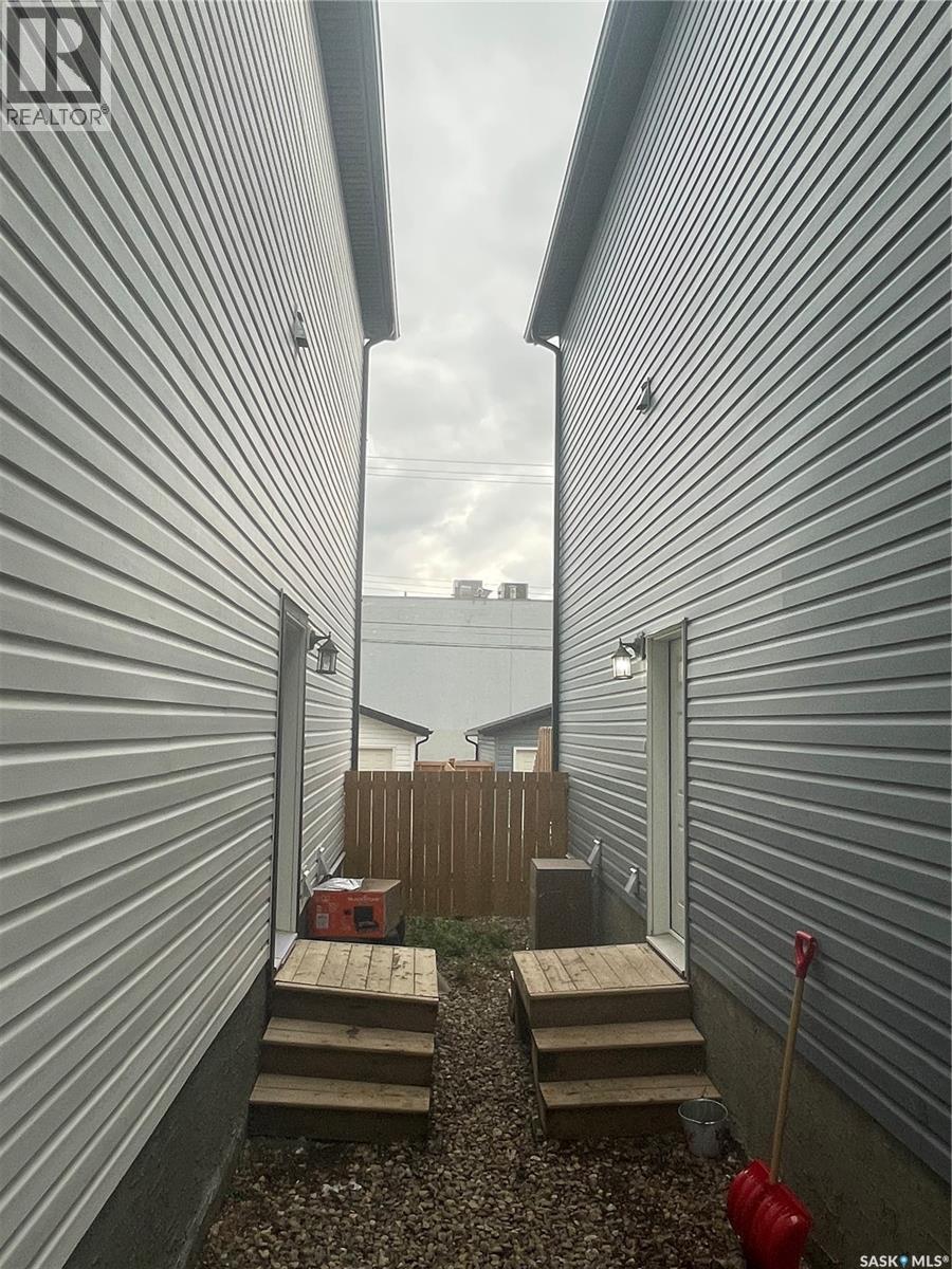 1530 B AVENUE N - 14