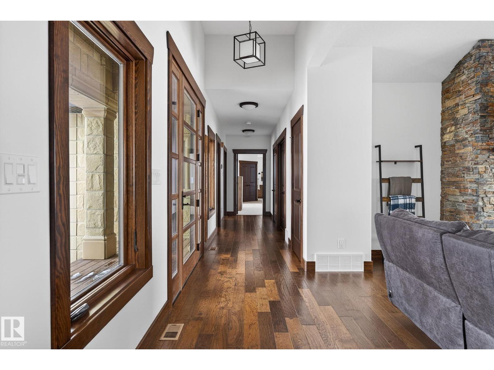 56229 RGE ROAD 242 - 22