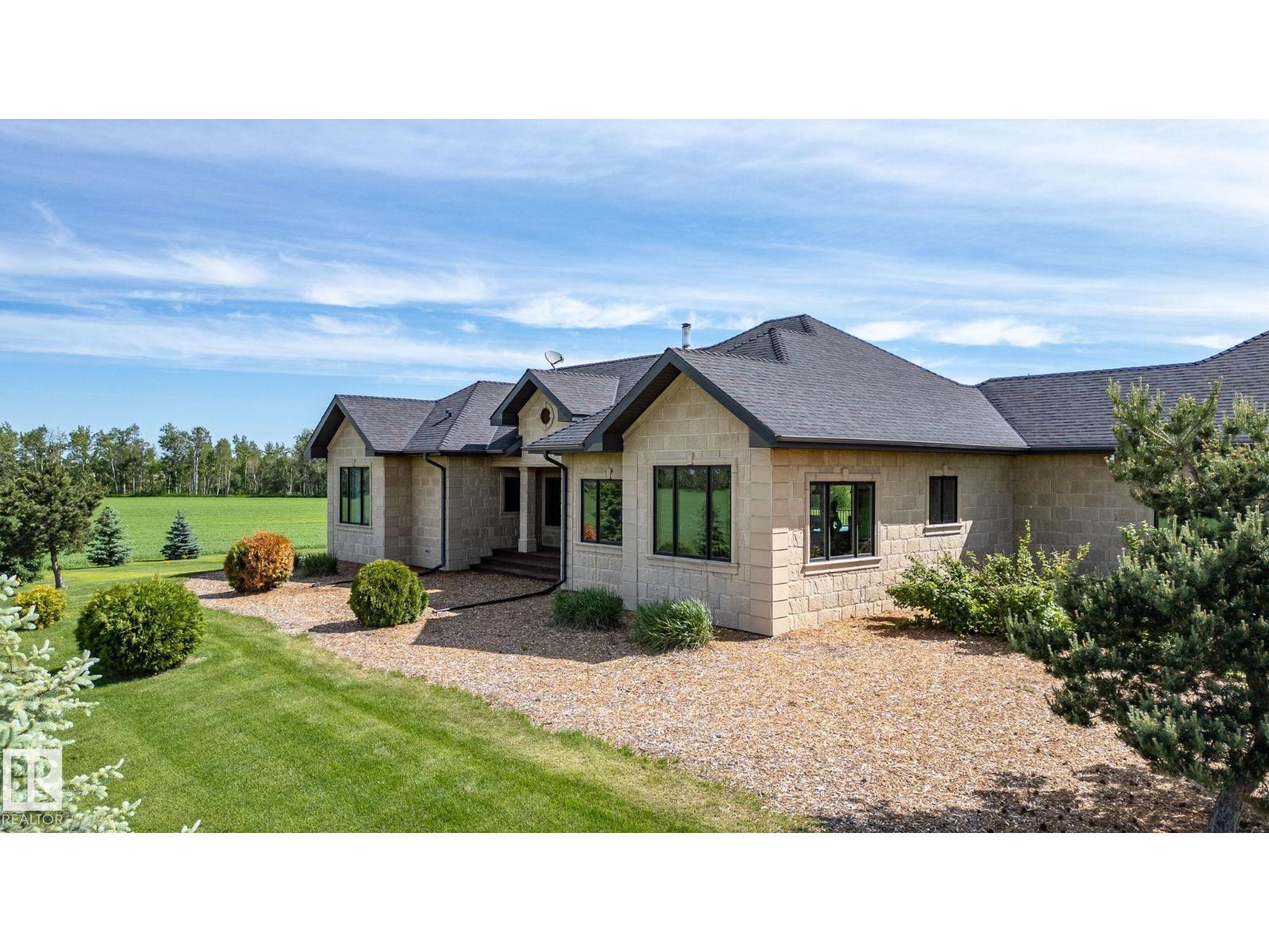 56229 RGE ROAD 242 - 47