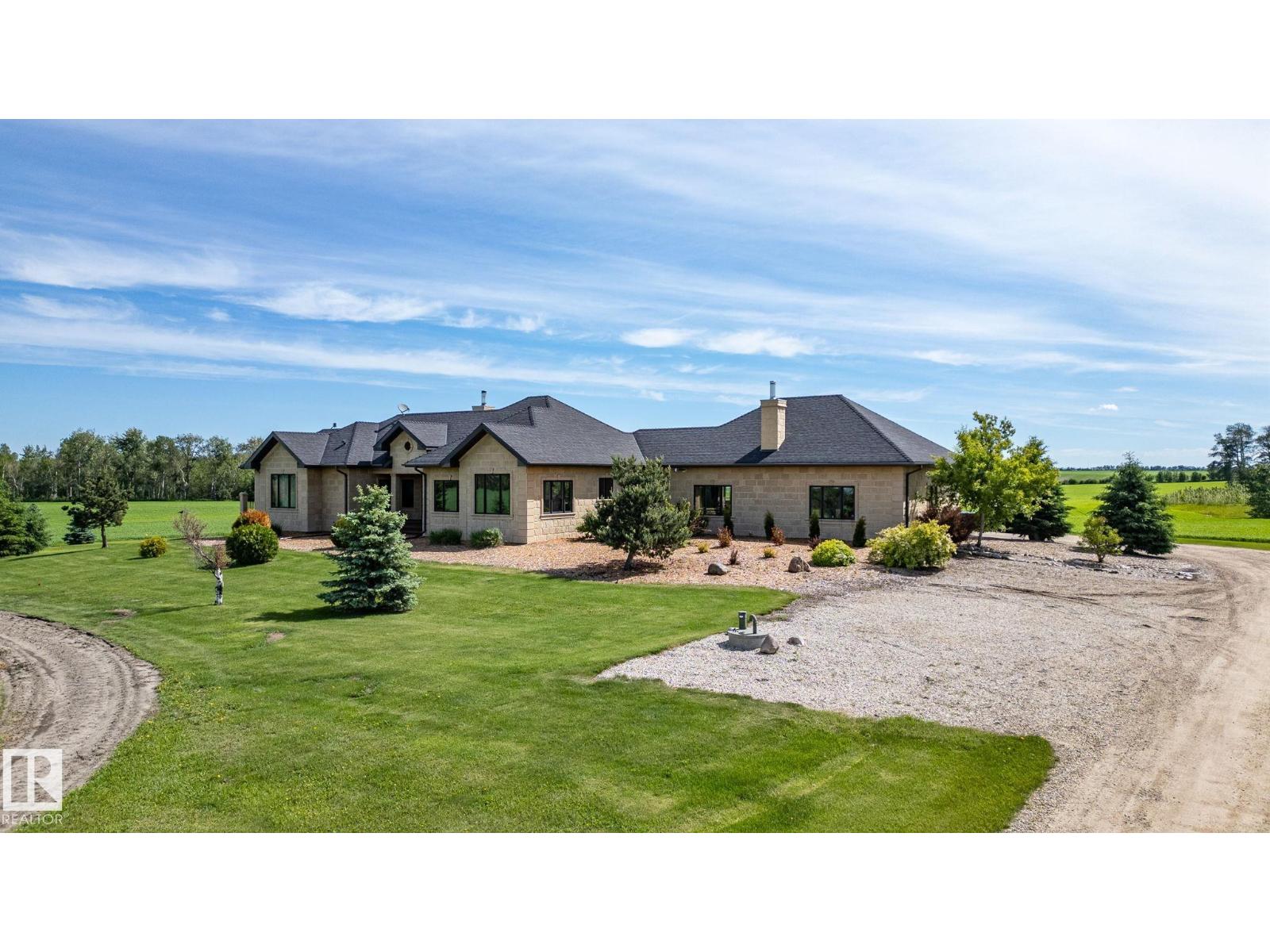 56229 RGE ROAD 242 - 46