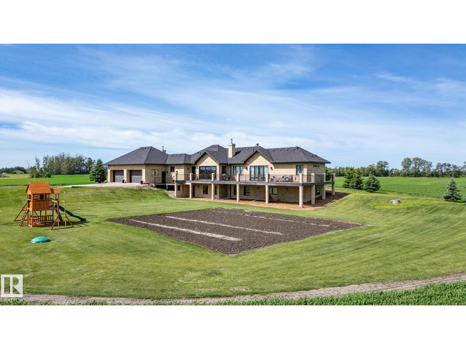 56229 RGE ROAD 242 - 53