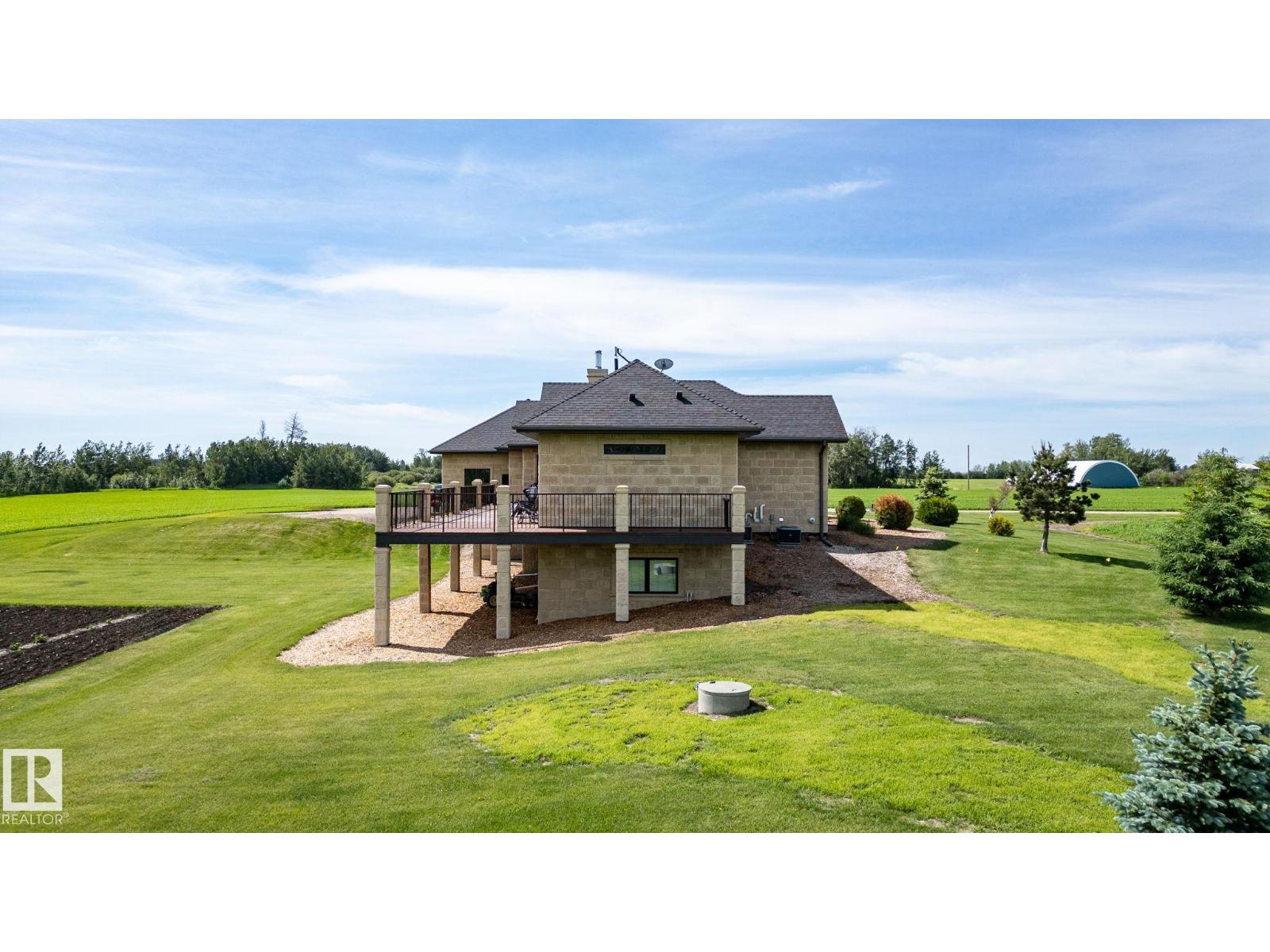 56229 RGE ROAD 242 - 51