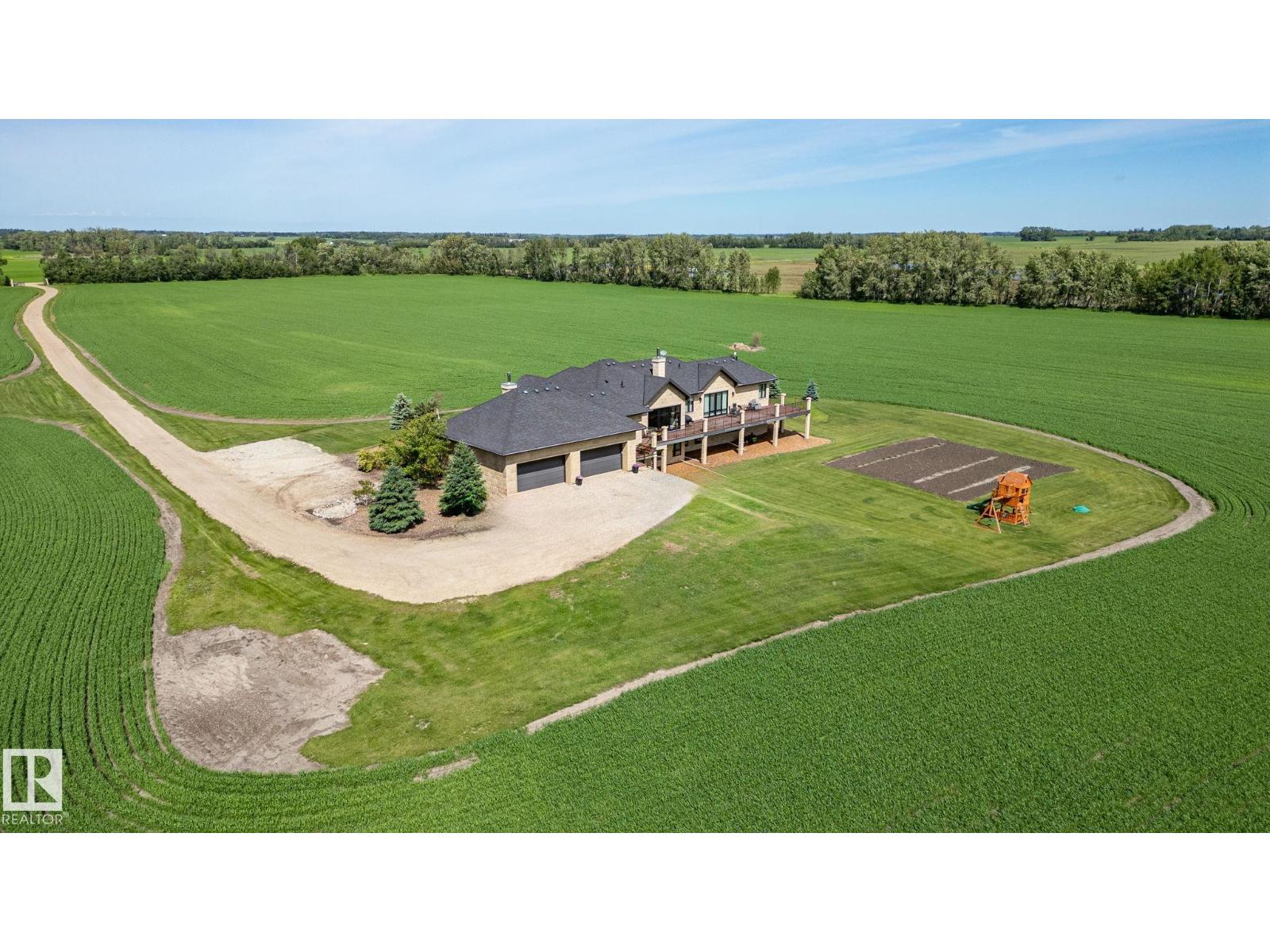 56229 RGE ROAD 242 - 57