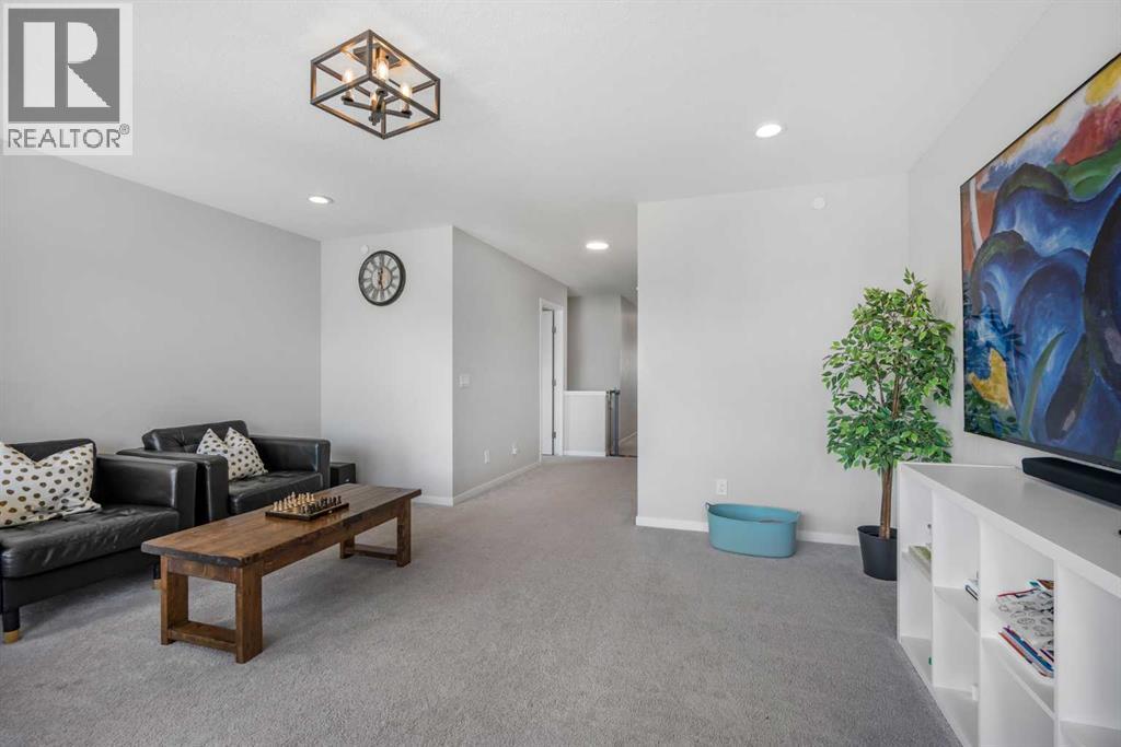 35 Howse Manor NE - 38