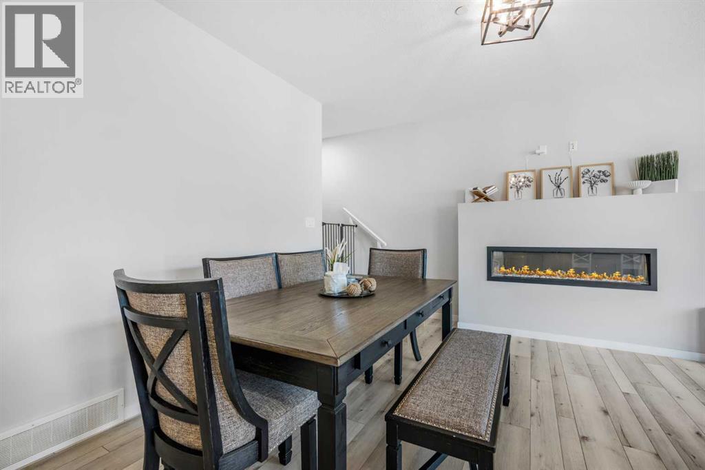 35 Howse Manor NE - 17