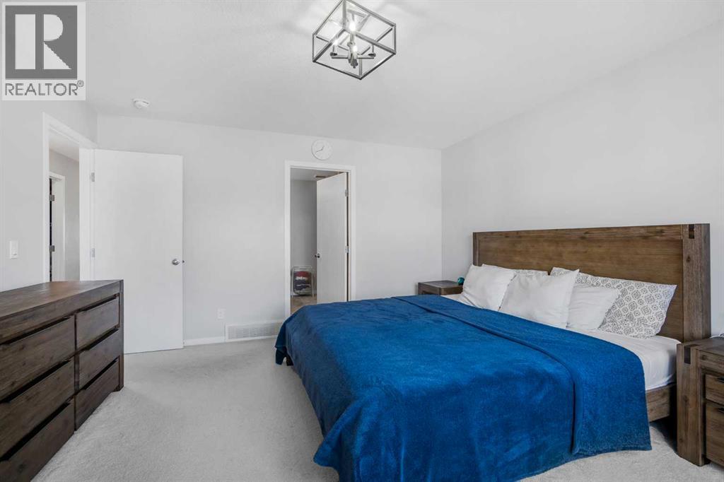 35 Howse Manor NE - 48