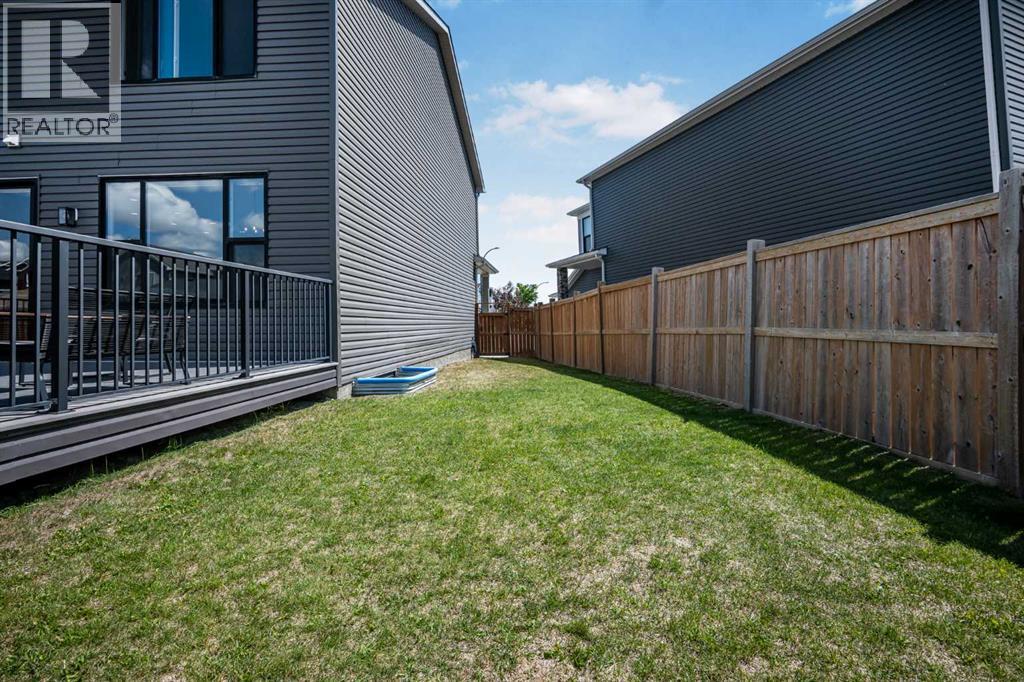 35 Howse Manor NE - 34