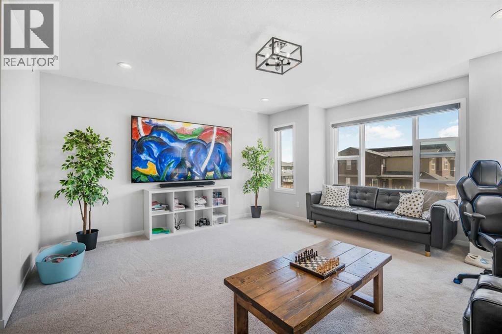 35 Howse Manor NE - 37
