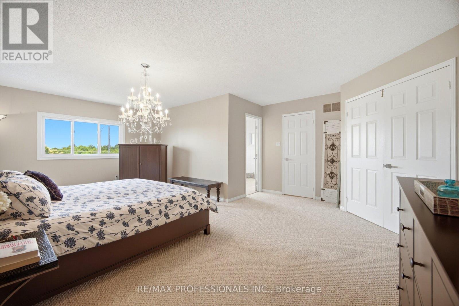18 KINGFISHER COURT - 29