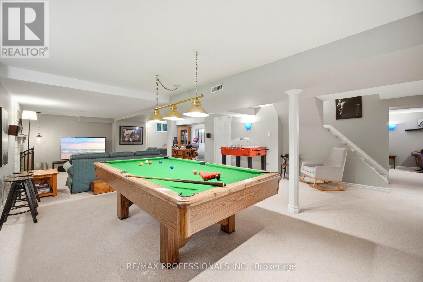 18 KINGFISHER COURT - 40