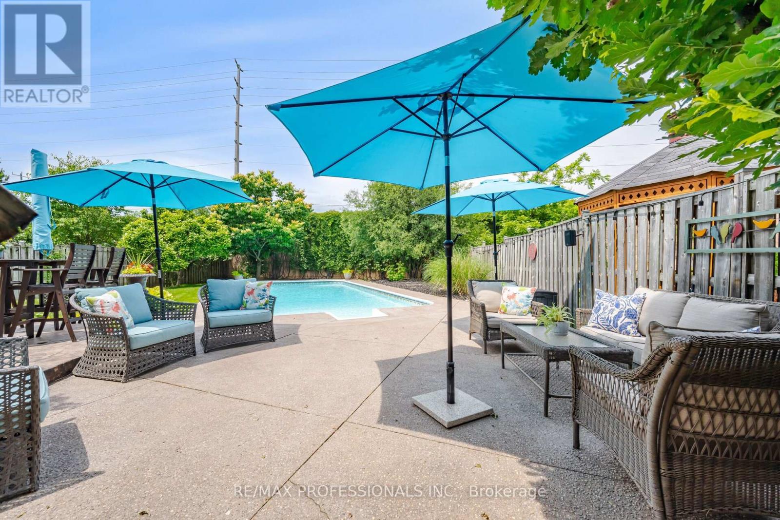 18 KINGFISHER COURT - 45