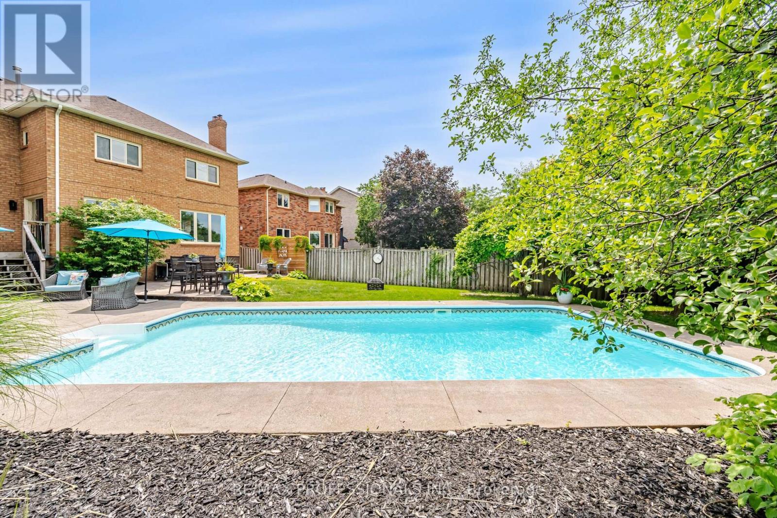 18 KINGFISHER COURT - 46