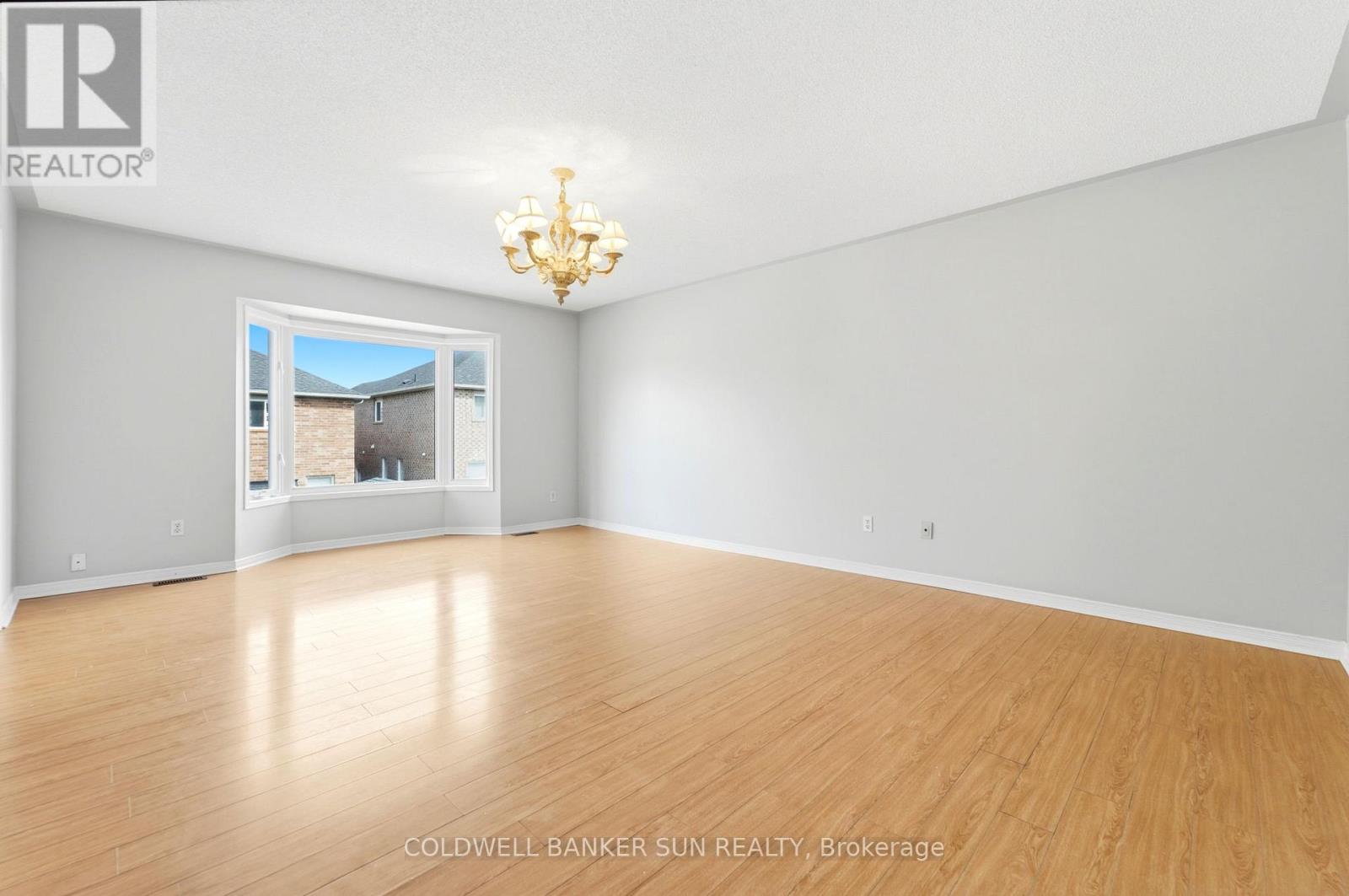 67 TUFTON CRESCENT - 16