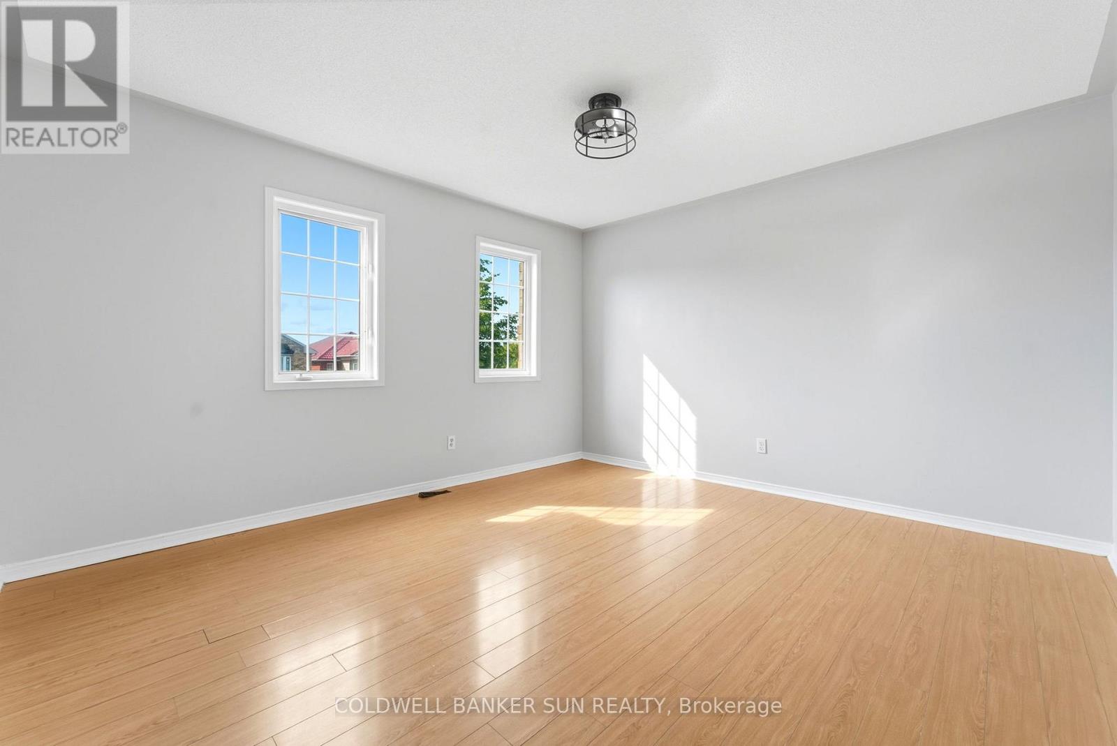 67 TUFTON CRESCENT - 21