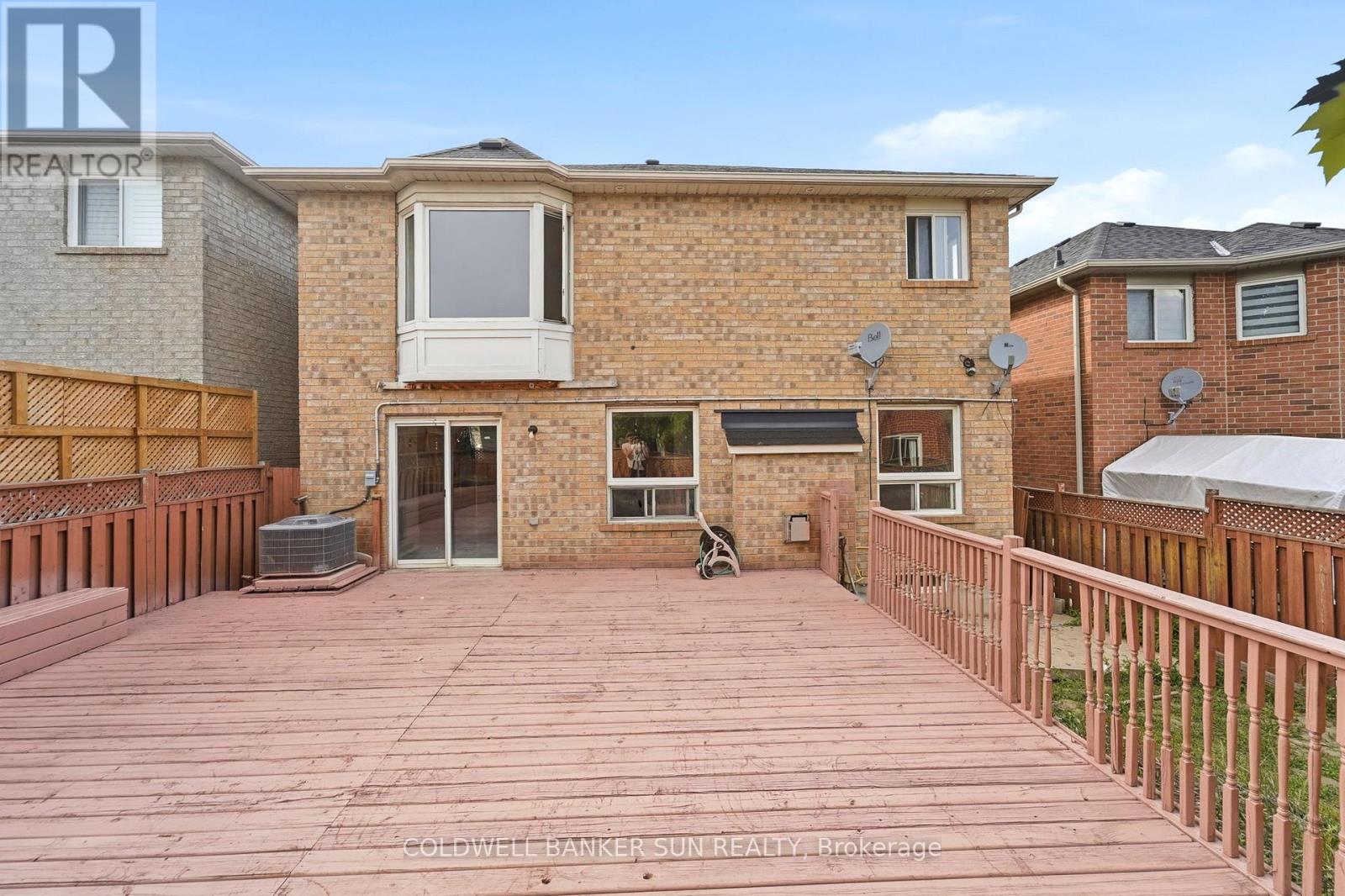 67 TUFTON CRESCENT - 37
