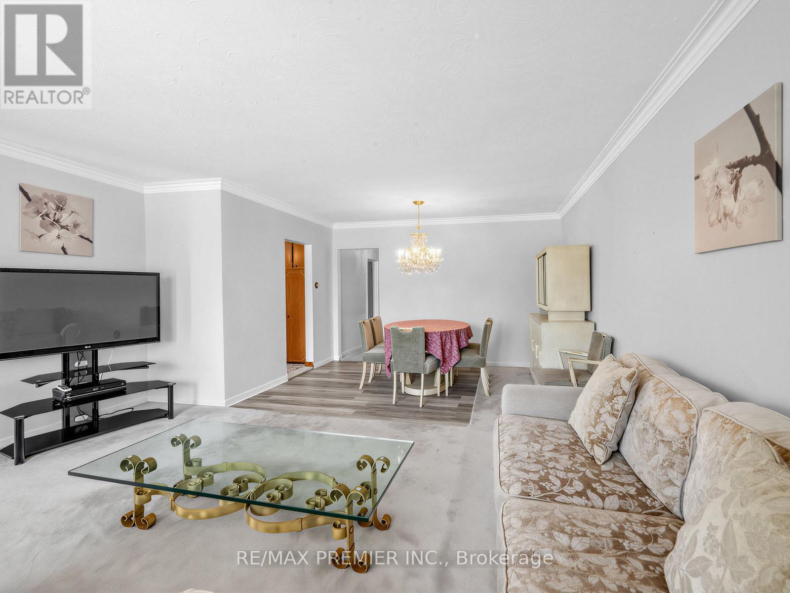 12 GOLDCREST BOULEVARD - 10