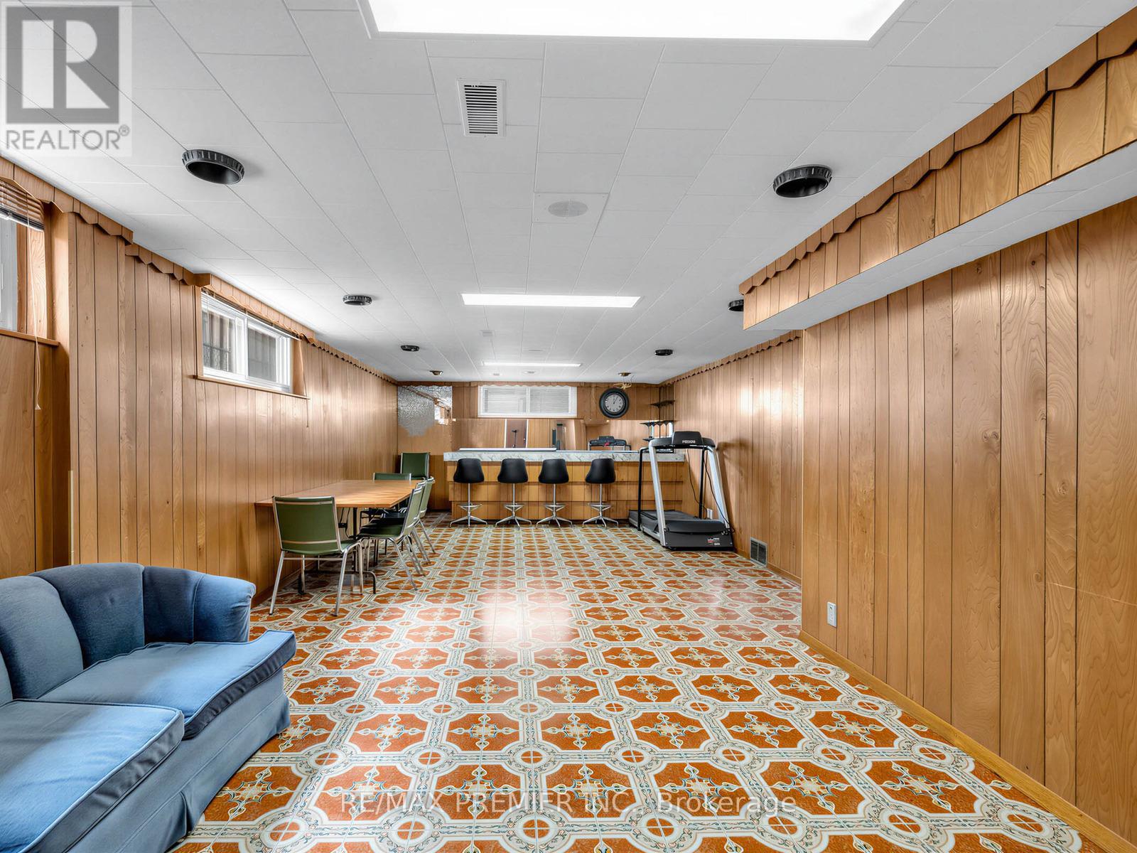 12 GOLDCREST BOULEVARD - 17