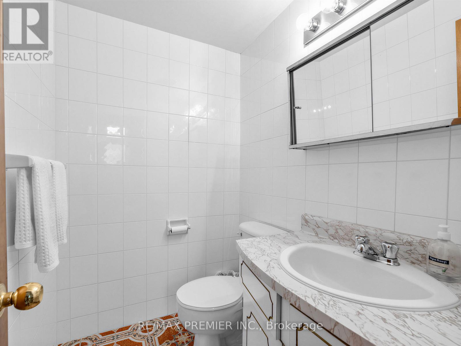 12 GOLDCREST BOULEVARD - 18