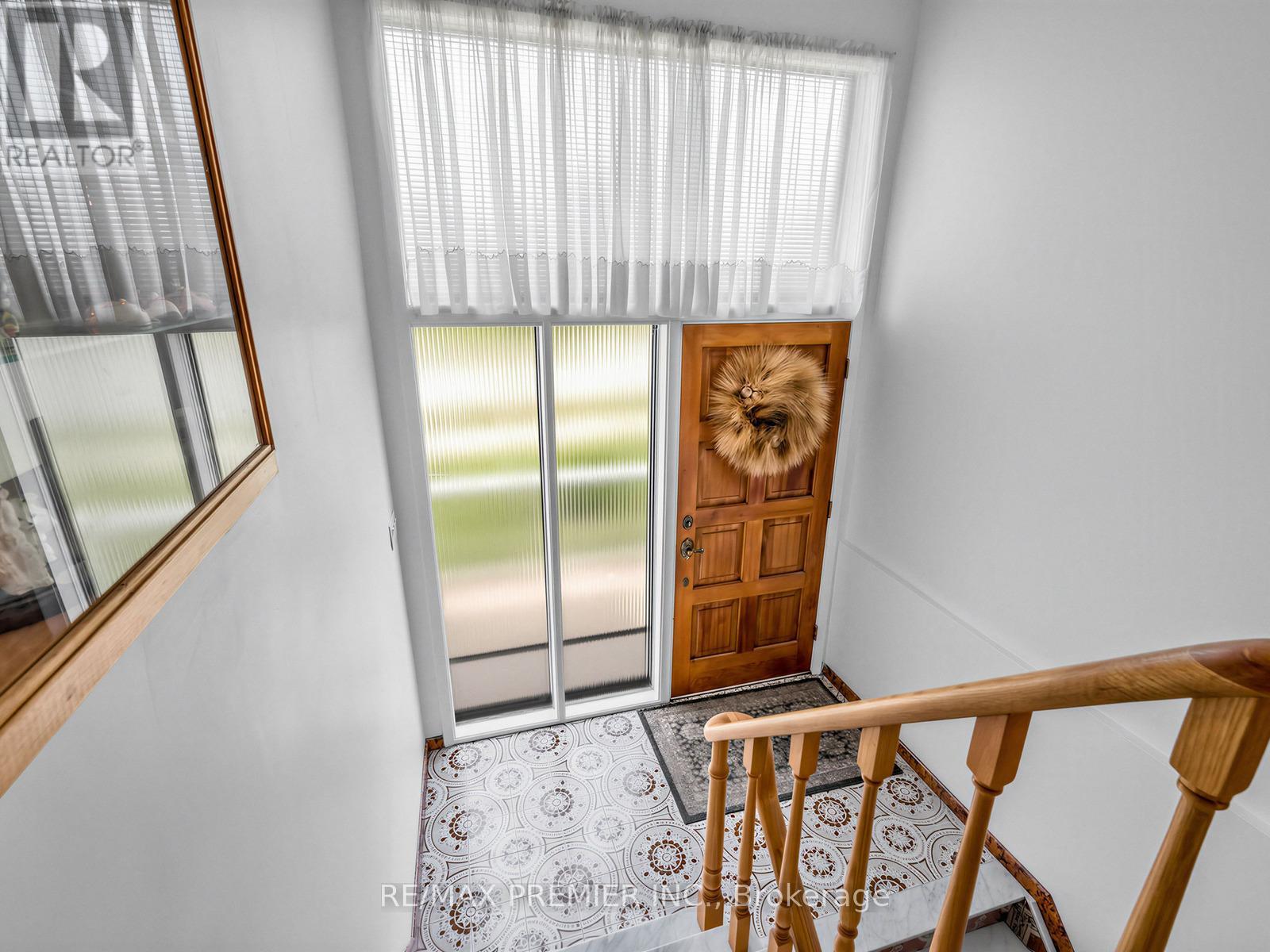 12 GOLDCREST BOULEVARD - 3